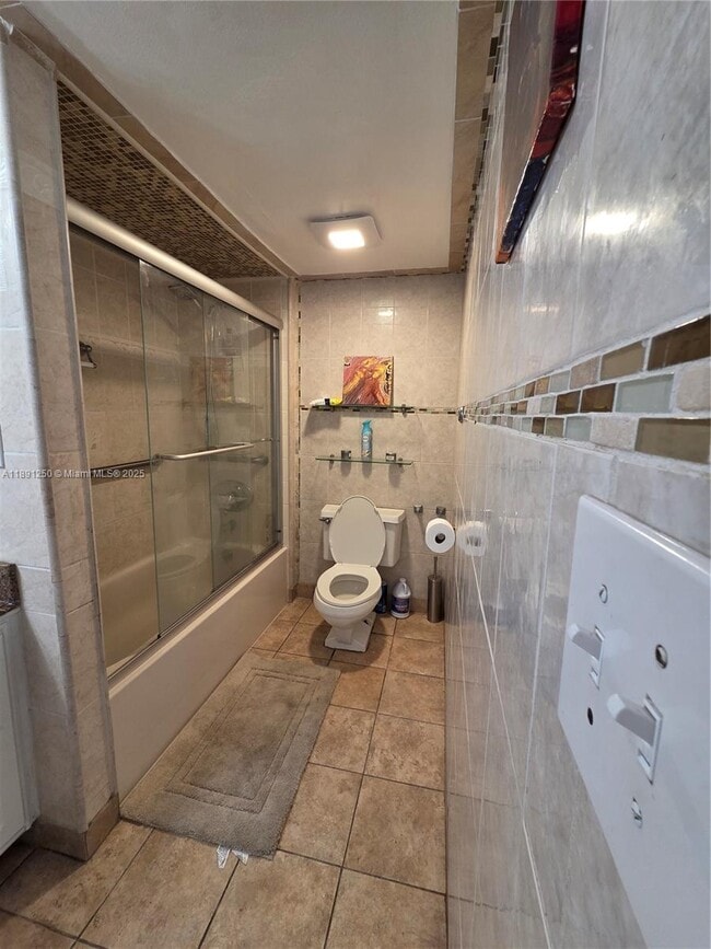 Building Photo - 210 174th St