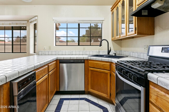 Building Photo - 1226 E Northshore Dr