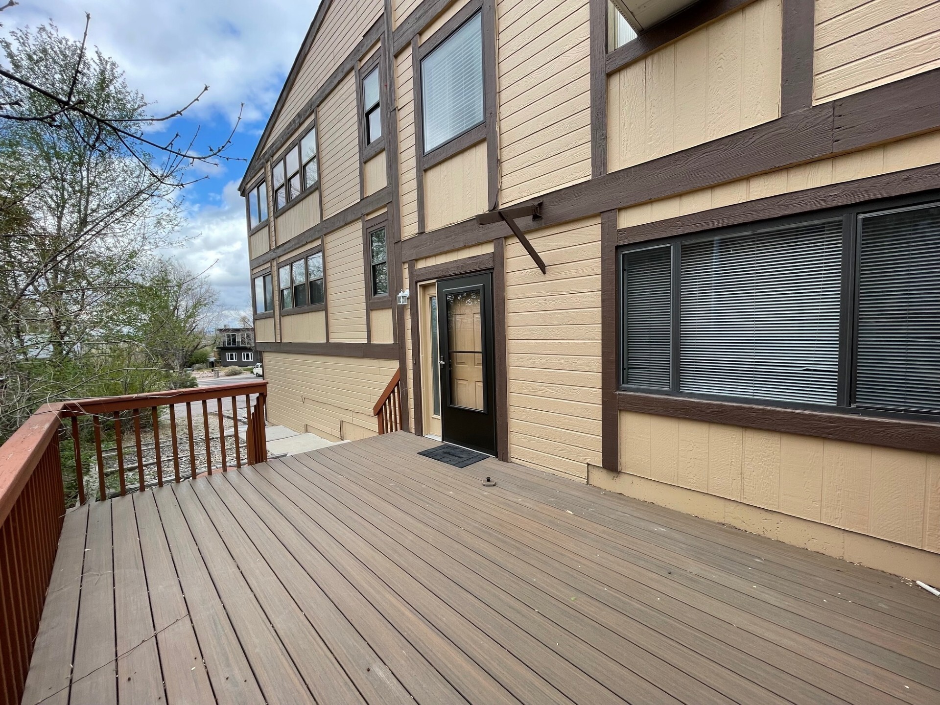 Entry Deck - 21 El Sereno Dr