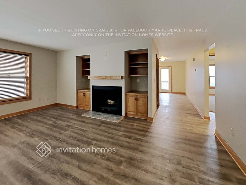 Building Photo - 403 Cretin Ave S