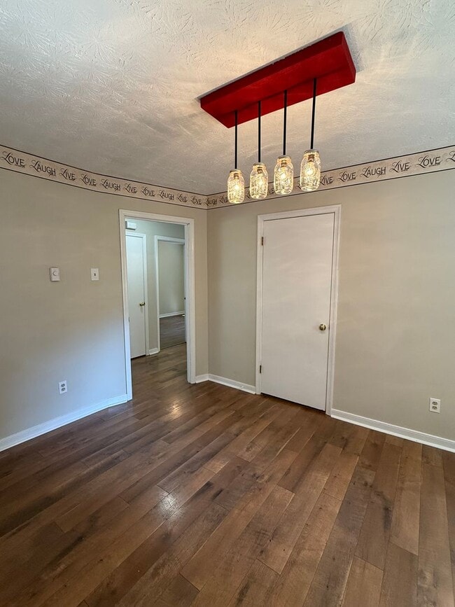 Building Photo - 2 Bedroom 1 Bath Rancher with Incredible Yard & Bonus Spaces