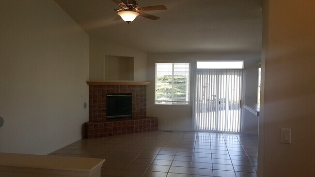 Building Photo - Amazing 4 Bedroom Home in Northwest Reno!