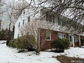 Building Photo - 26 College St