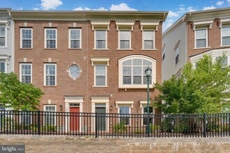 Building Photo - 13130 Hawkeye Alley