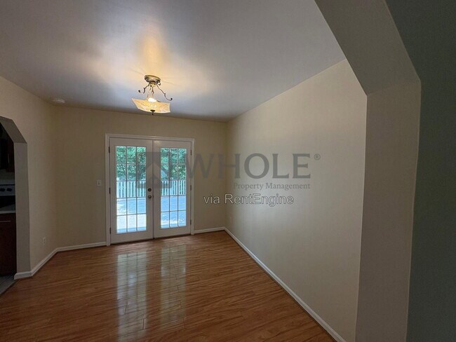 Building Photo - 386 Wildwood Ct
