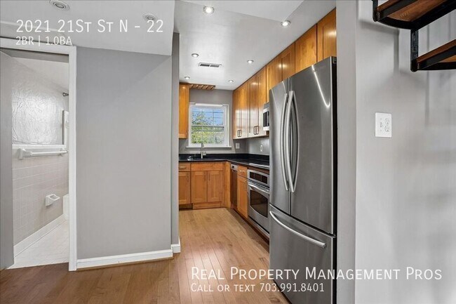 Building Photo - 2021 21st St N