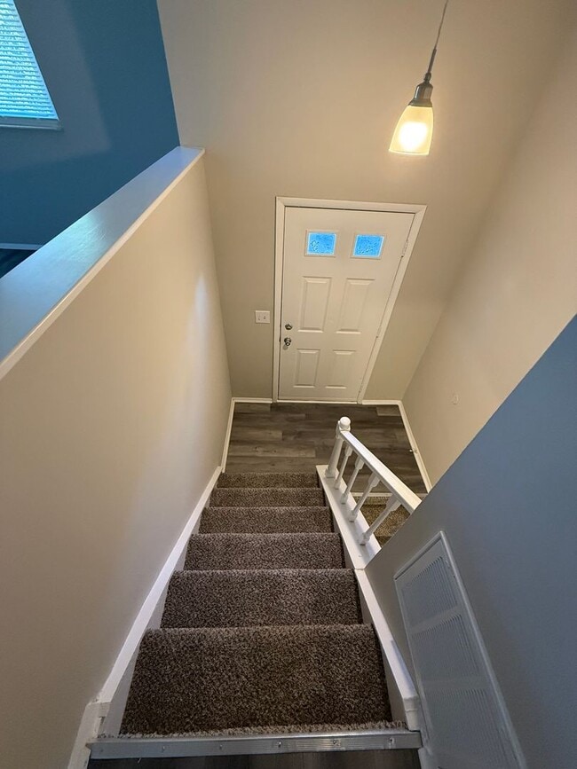 Building Photo - 2511 Camellia Dr