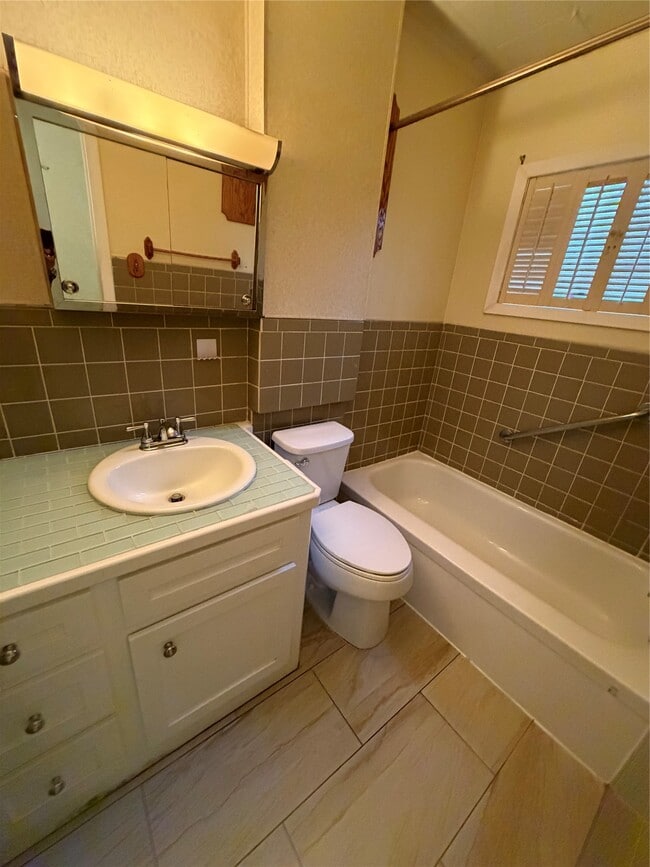 Building Photo - 15344 Lilly Dr