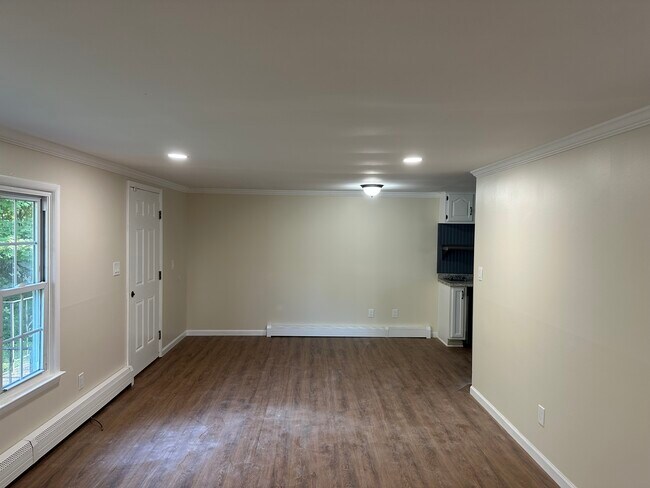 Building Photo - 518 South St