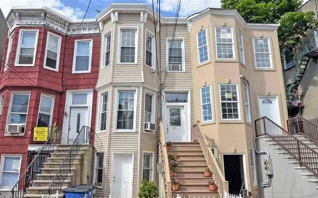 Building Photo - 491 MERCER St