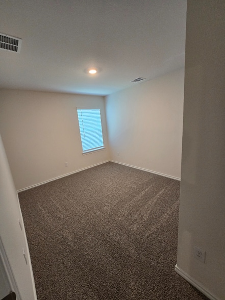 Building Photo - 1604 Teton River Dr