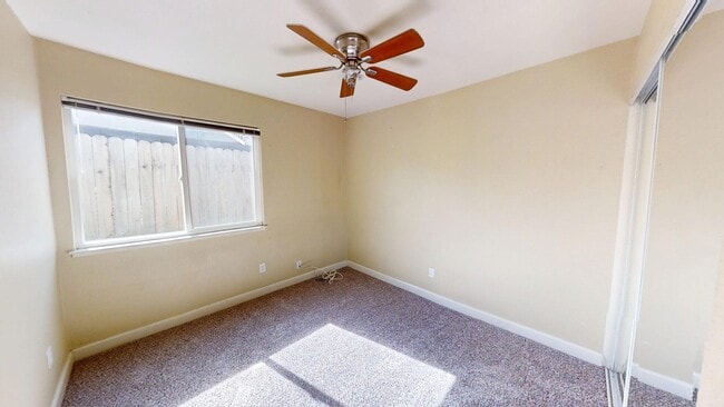Building Photo - 6556 Mossview Way
