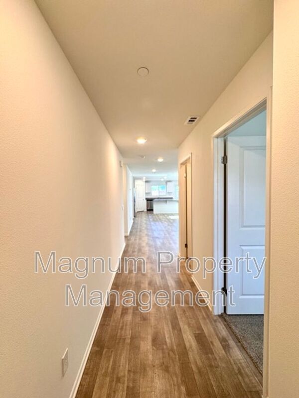 Building Photo - 31050 Rosebud Dr