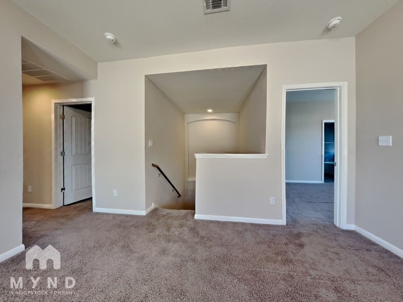 Building Photo - 125 Kavanaugh St