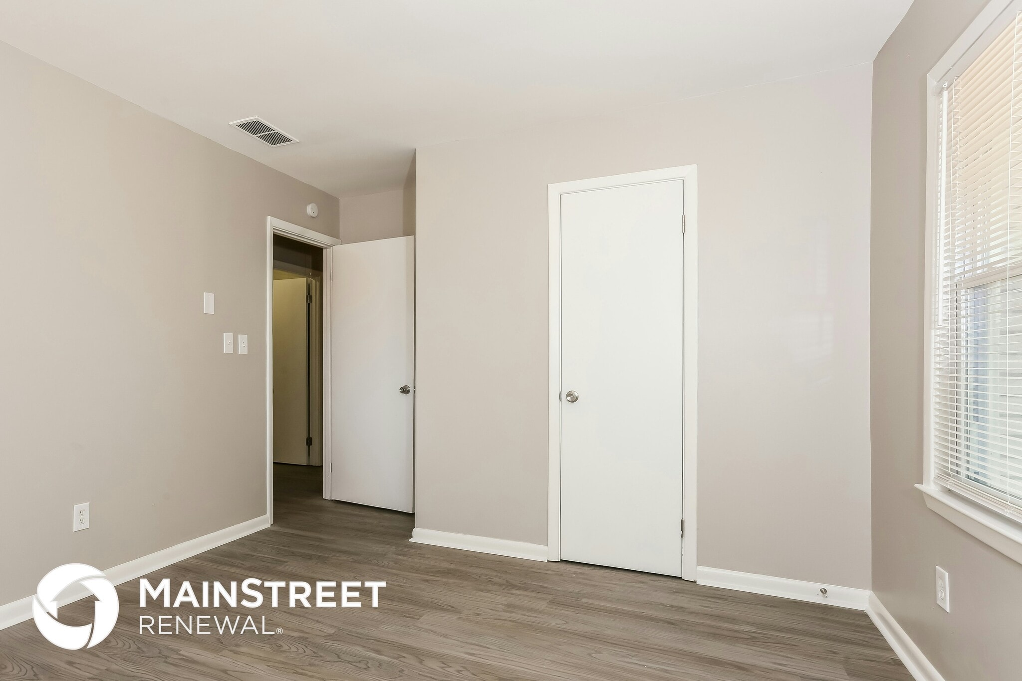 Building Photo - 2858 Spruce Point Rd