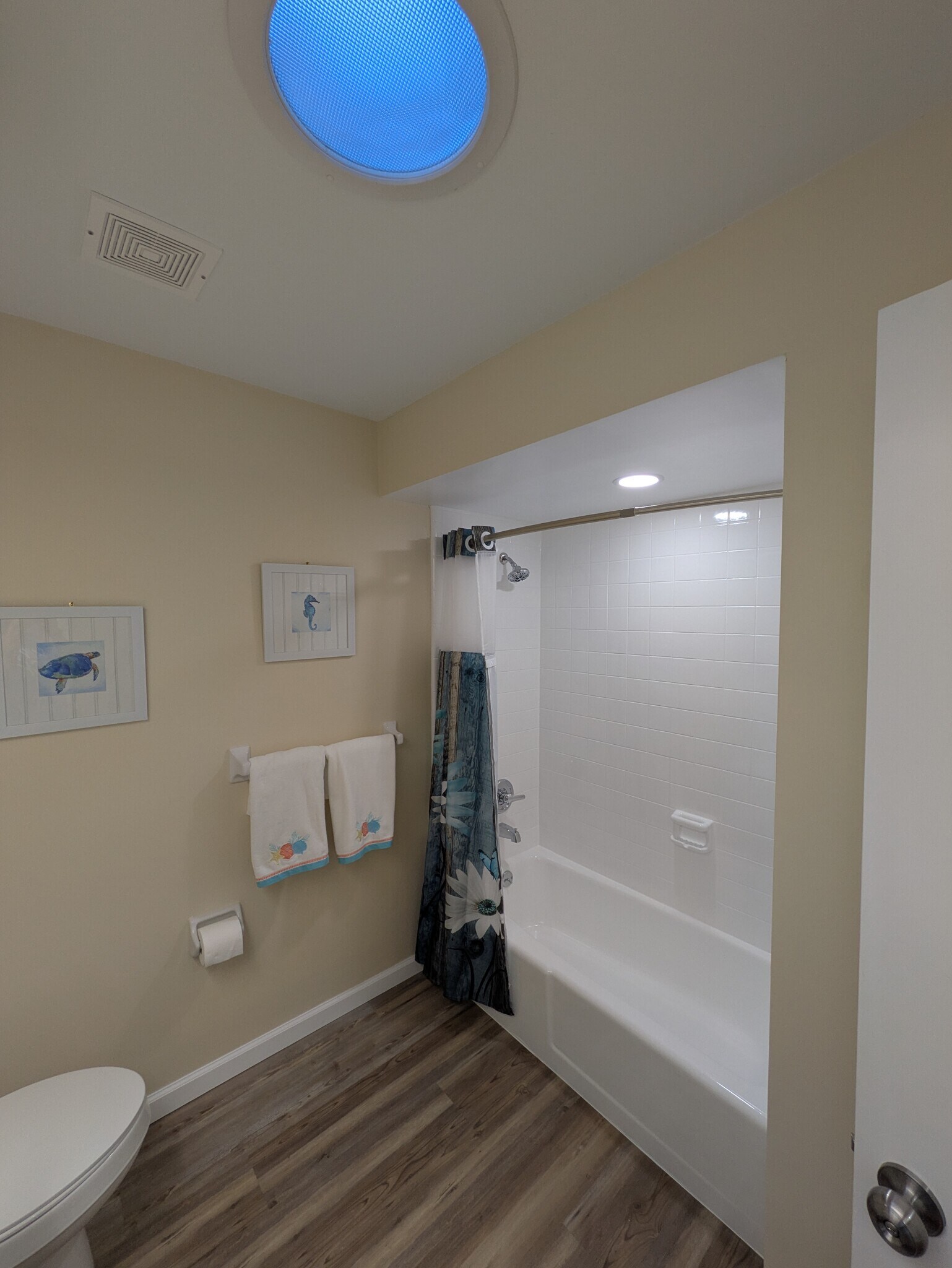 Building Photo - 349 Water Oak Ln