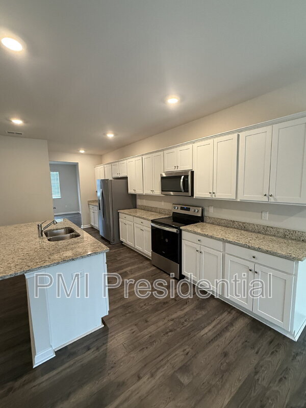 Building Photo - 11075 Chappell Crk Cir