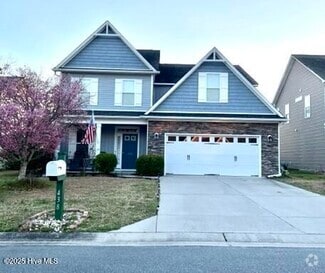 Building Photo - 438 Chablis Way