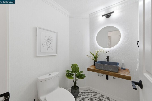 Building Photo - 601 Ambience Way