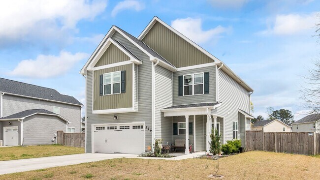 Building Photo - 4-Bedroom Hunter's Creek Gem