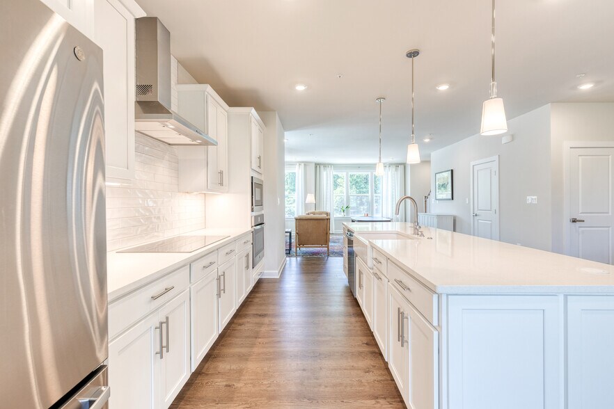 Building Photo - 200 Hickory Hollow Ct