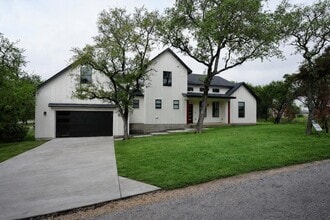 Building Photo - 48 Acacia Dr