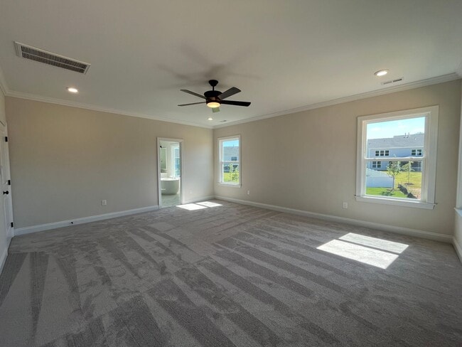 Building Photo - Stunning 5BD, 4.5BA Knightdale Home with Spacious Open Interior, Bonus Loft, and Modern Upgrades ...