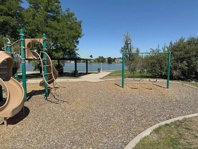 Building Photo - Charming 4BR Townhome in Thornton