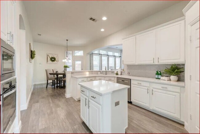 Building Photo - 3424 Dillon Ct