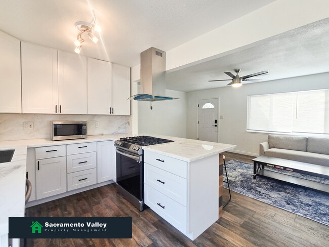 Building Photo - 7625 Lytle St