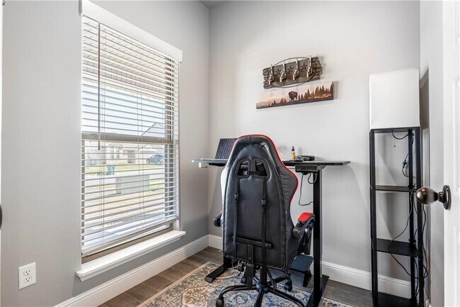 Building Photo - 2041 Tallgrass Ter