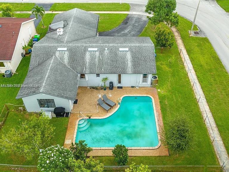 Building Photo - 10900 NW 28th St
