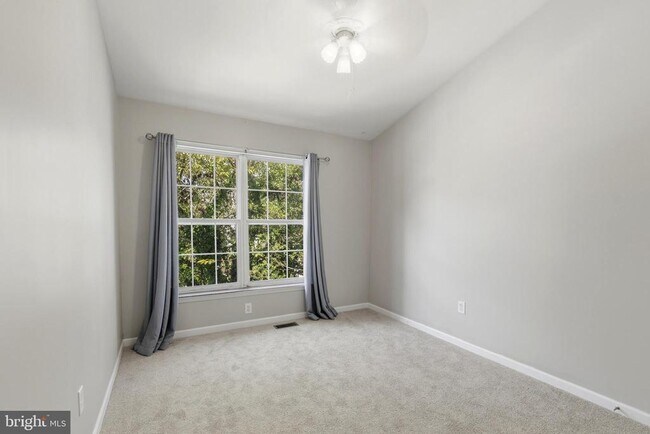 Building Photo - 2169 Sewanee Dr