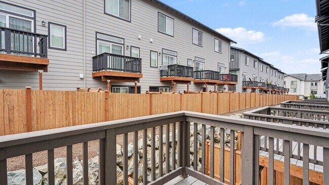 Building Photo - Brand-New Townhome at Cathcart Crossing – Modern Living in a Prime Snohomish Location - Move in R...