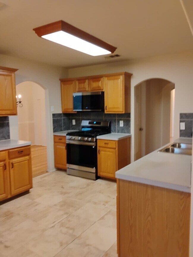 Building Photo - 17546 Heath Grove Ln