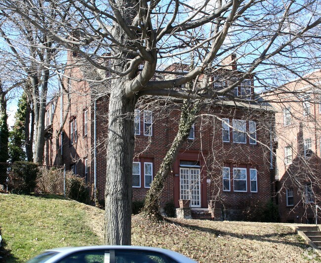 Building Photo - 3304 N Hilton St