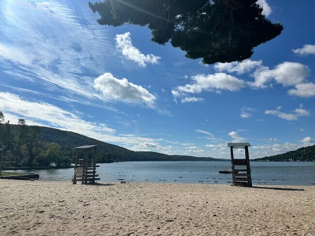 Building Photo - 14 Sterling Rd