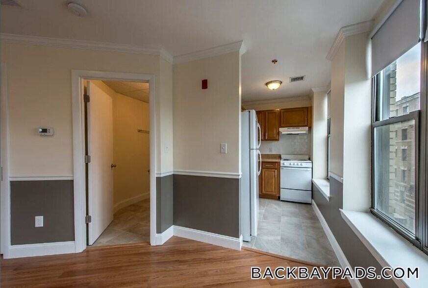 Building Photo - 1078 Boylston St