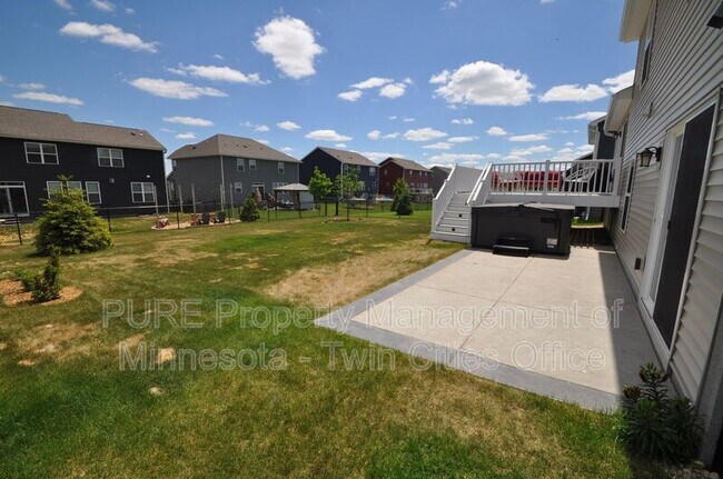 Building Photo - 6613 Jasmine Ave S