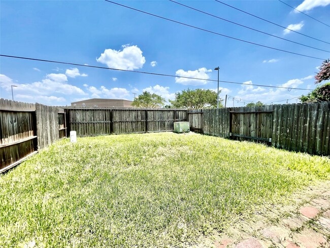 Building Photo - 25235 Boulder Bend Ln