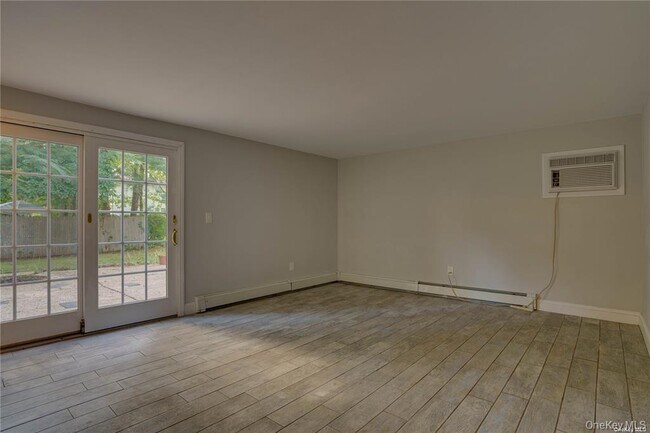 Building Photo - 30 Clematis St