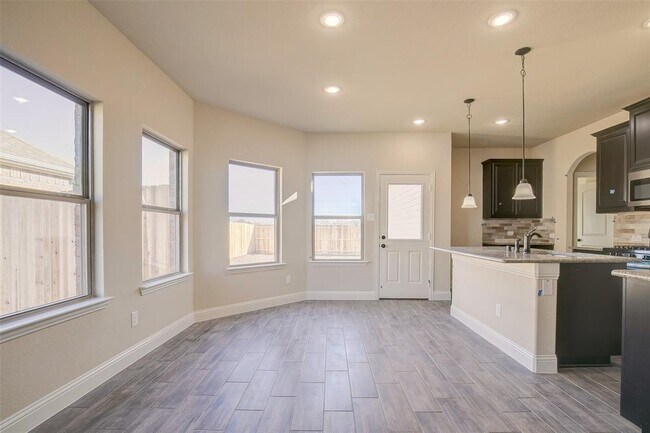 Building Photo - 7819 Cypress Dr