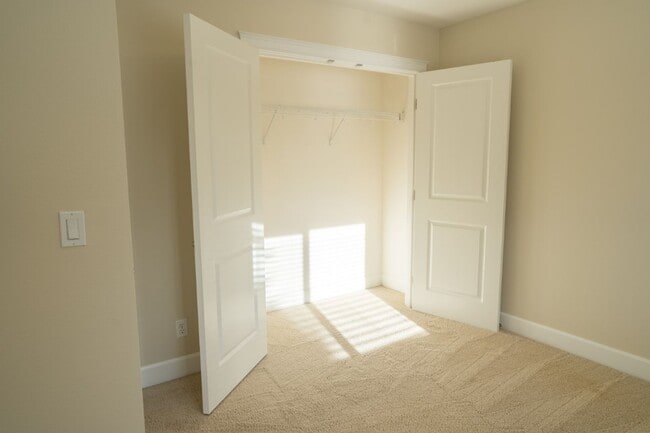 Building Photo - 4Bd/3.5Ba Seattle House