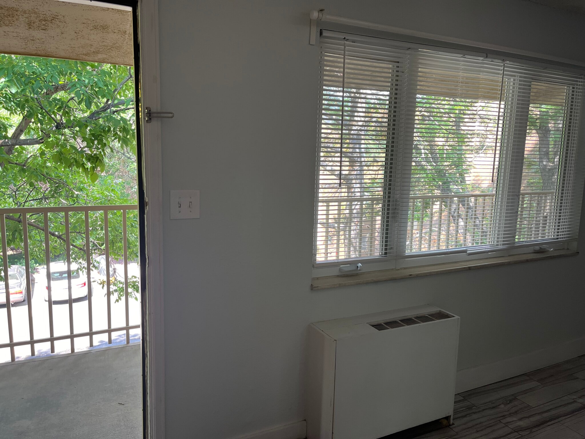 Sunny Entrance - 3423 Madison Ave