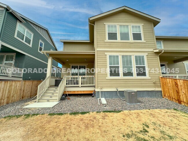 Building Photo - Luxurious fully-furnished home in Dove Vil...