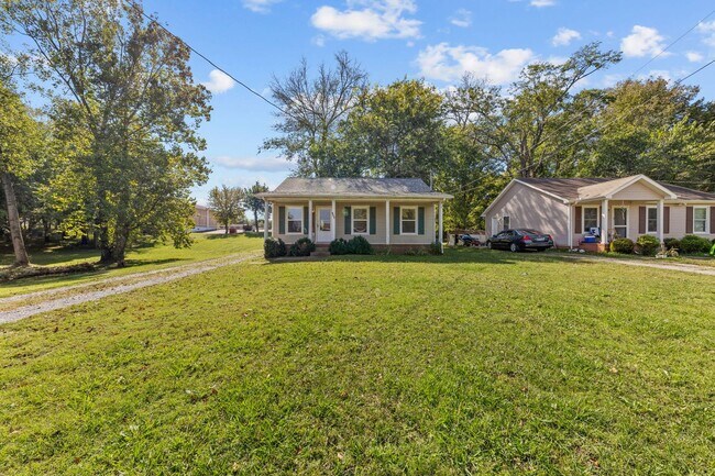 Building Photo - 133 E Street Clarksville, TN 37042