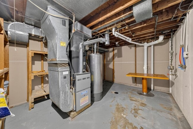 Building Photo - 2059 Wilbert Dr