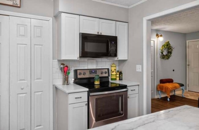 Building Photo - Charming 3BR House in Frankfort