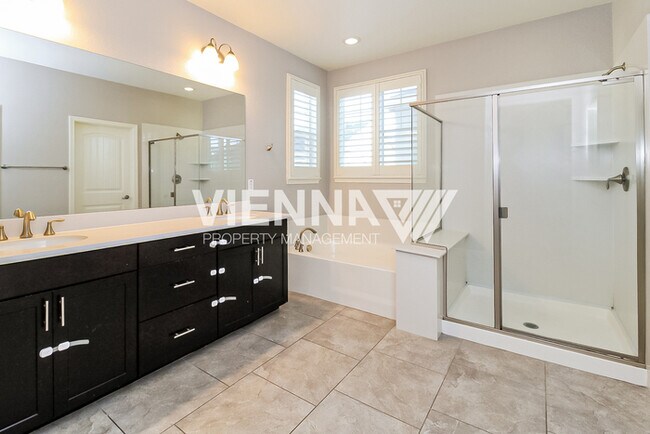 Building Photo - 400 Dormarin Pl