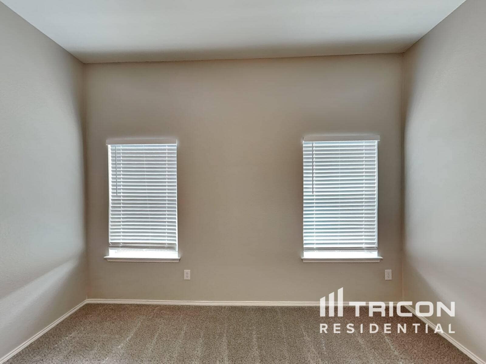 Building Photo - 102 Chesterfield Cir